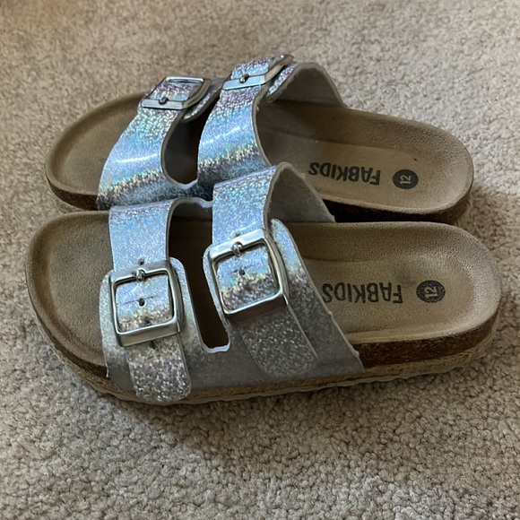Silver strapped girls sandals size 12 - Picture 2 of 3